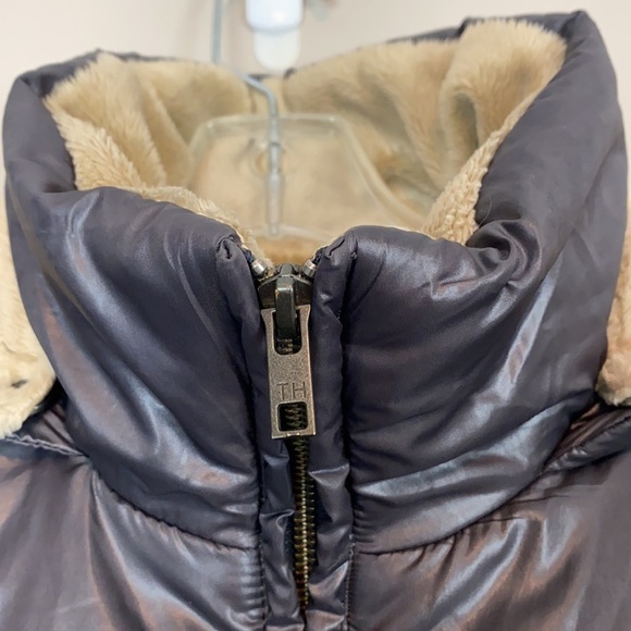 Tommy Hilfiger Gray Puffer Coat Size Medium - Picture 8 of 16